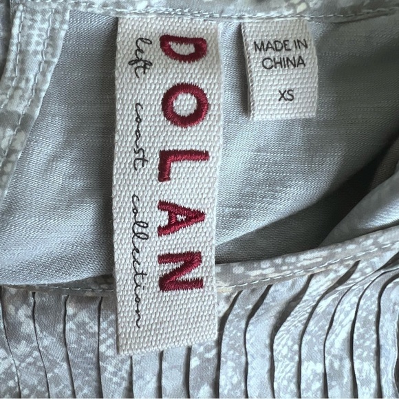 Anthropologie Dolan Grey Snakeskin Blouse Size XS - Picture 10 of 12